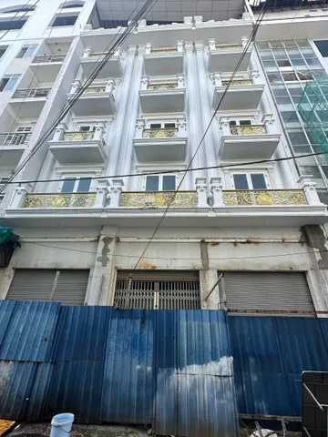 Bán nhà phố 1 trệt 5 lầu đường Nguyễn Huỳnh Đức trung tâm chợ phường 1 nay là phường Long Châu, tỉnh Vĩnh Long