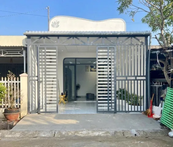 ÔI BỊ MẤT 950TR AI TÌM ĐƯỢC TRẢ LẠI HẬU TẠ CĂN NHÀ CẤP 4 MỚI TINH NGAY TÂN PHÚ TRUNG SHR 100M2