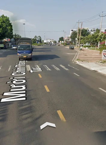 Bán 100m nhà 1 trệt 1 lầu đường 19/4 Xuân An