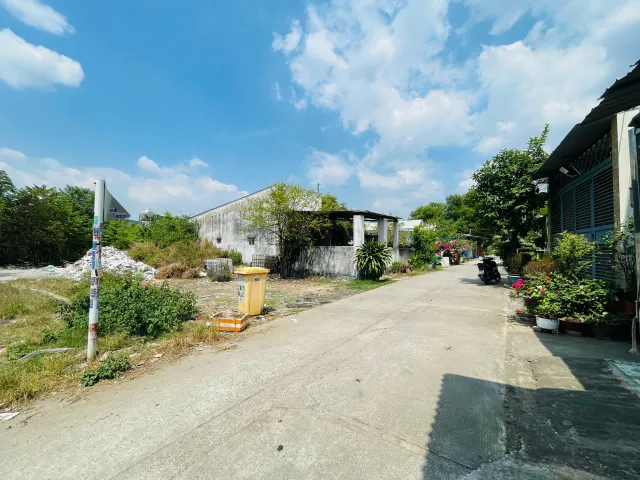 Bán Đất 1000m2 có sẵn 300 m2 thổ cư giá 5.5 tỷ tại Đường Hương Lộ 15 Xã Tân Bình Huyện Vĩnh Cửu Đồng Nai