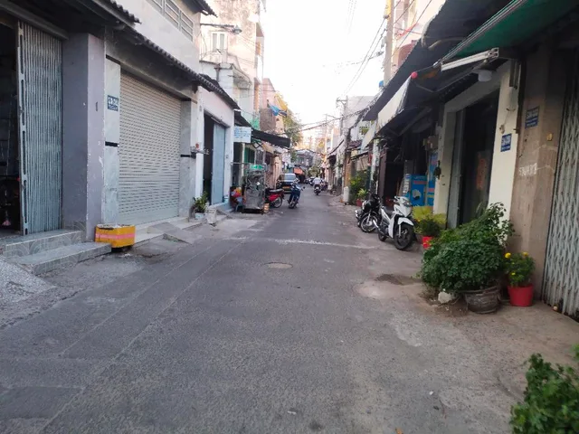 NHÀ NGANG KHỦNG 5M – HẺM XE HƠI TỚI NHÀ – NGUỒN THU 6,5TR/THÁNG