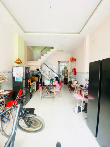 KẾ CẦU BÀ HOM TỈNH LỘ 10 BÌNH TÂN 56M2 BTCT HẺM XE TẢI 3.8 TỶ