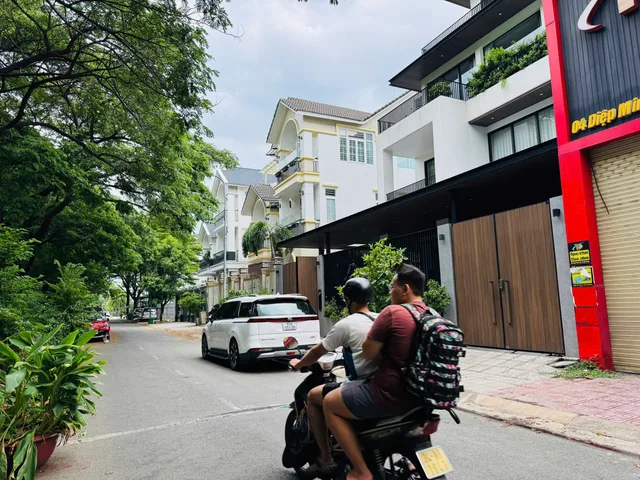 Giảm 1 tỷ, đất ngay KDC Gia Hòa, view công viên, Phước Long B, Q9, 300m2(ngang 15m), hợp xây villa