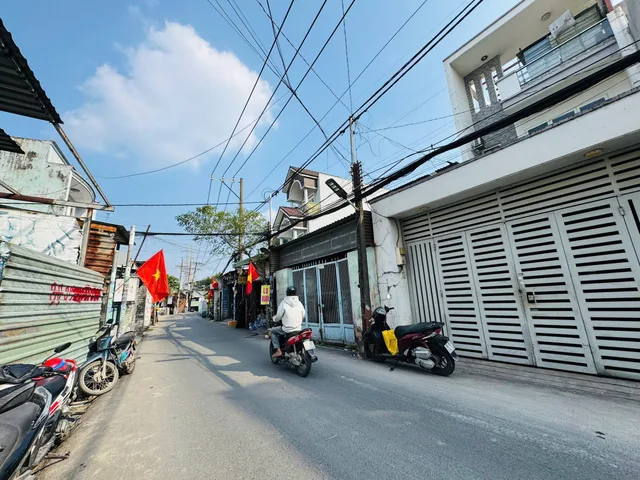 Nhà mặt tiền đường 61, Phước Long B, cách ga Bình Thái 300m, đường sầm uất, khu vực hiếm nhà bán