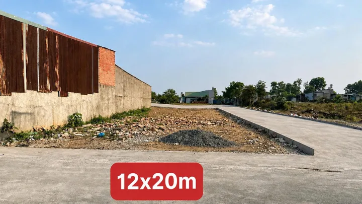 CỰC HOT  2 LÔ ĐẤT DIỆN TÍCH KHỦNG SHR NGAY TÂN PHONG ĐƯỜNG ĐỒNG KHỞI