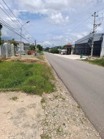 Bán Đất 548.3m2 có sẵn 150 m2 thổ cư giá 2.64 tỷ tại Xã Ea Păl Huyện Ea Kar Đắk Lắk