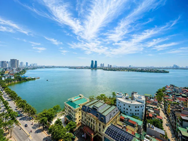 Bán căn hộ cao cấp Watermark Lạc Long Quân 102m 2pn full nội thất view trực diện Hồ Tây