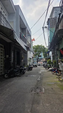 NHÀ MỚI KÊNH NƯỚC ĐEN - 2 TẦNG -HXH - SÁT MẶT TIỀN