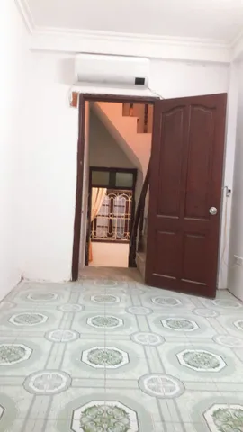 Cho thuê nhà làm CHDV Dương Quảng Hàm, Cầu Giấy 30mx 4T(4ngủ) 12 triệu FULL ĐỒ