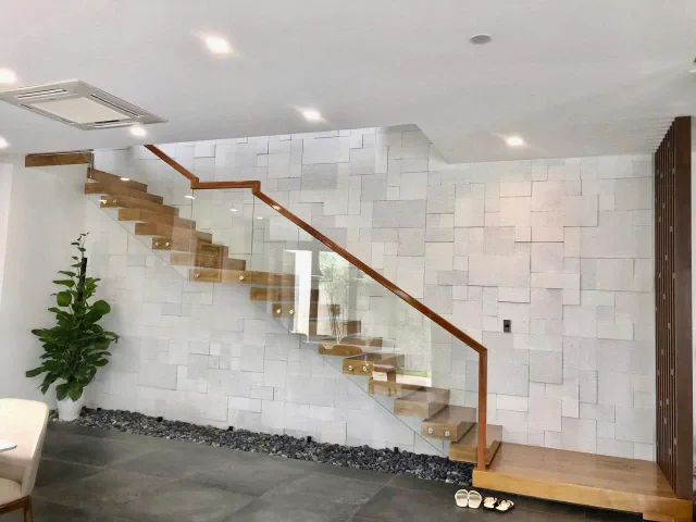 CHO THUÊ VILLA SÂN VƯỜN 5 PHÒNG NGỦ – NAM VIỆT Á