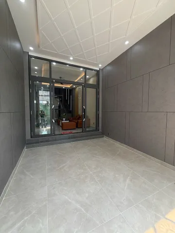 BANS NHÀ HẺM 131 XÓM CHIẾU 5 PHÒNG NGỦ CÓ THANG MÁY QUẬN 4