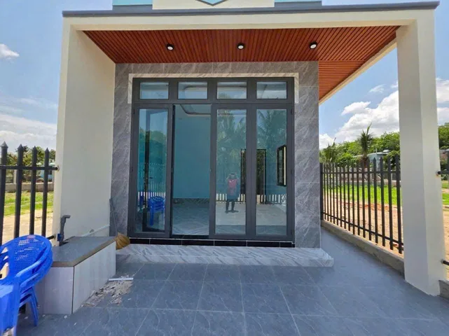 Bác Năm cần bán gấp căn nhà 97,4m2 trong tháng này ngay tại Trảng Bàng Tây Ninh giá chỉ 1 tỷ 150