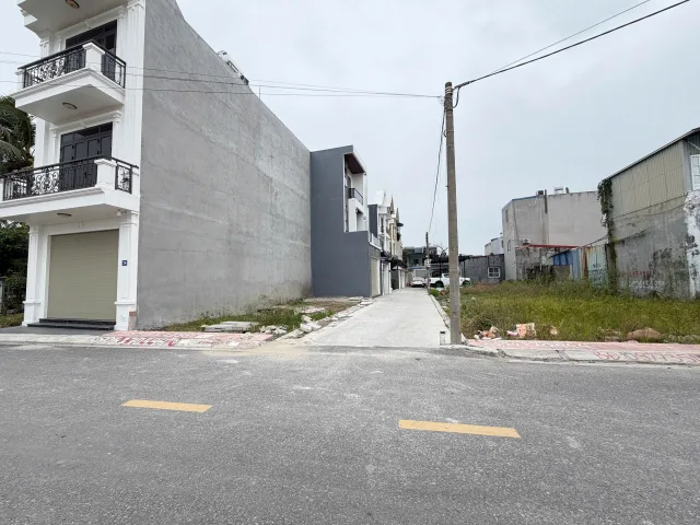 ❌❌❌CHỈ 2,5 TỶ LÔ GÓC 60M² ĐỐI DIỆN BỂ BƠI QUỲNH HOÀNG – ĐƯỜNG NHỰA 8M THÔNG ❌❌❌