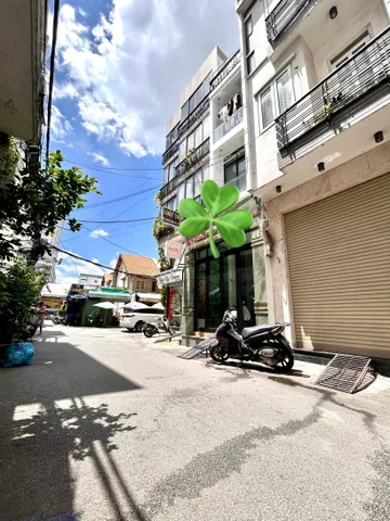 Bán nhanh nhà đẹp Đ.Bến văn Đồn, Xe hơi đậu cửa, qua Quận 8, Quận 1 chỉ 2p, gần Đại Học Nguyễn Tất Thành.