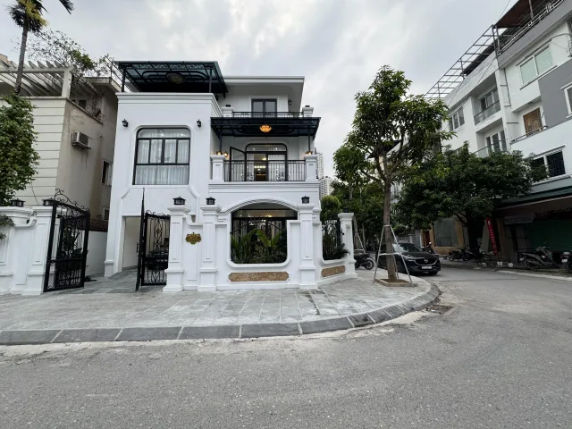 Bán BIỆT THỰ KĐT VĂN KHÊ. HÀ ĐÔNG. 190M2 - 4 TẦNG. LÔ GÓC. NỘI THẤT CAO CẤP.