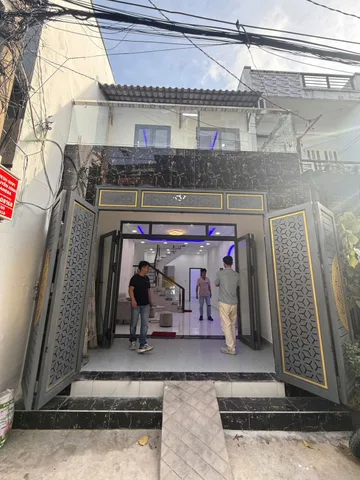 NHÀ MỚI- CHIẾN LƯỢC- HXH- Trệt có phòng ngủ phù hợp người có tuổi.