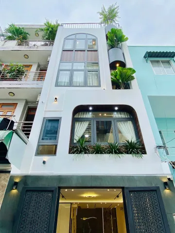 Nhà vị trí đẹp liền kề chợ giá 1tỷ550, DT 75m2 sổ hồng riêng, thương lượng nhẹ