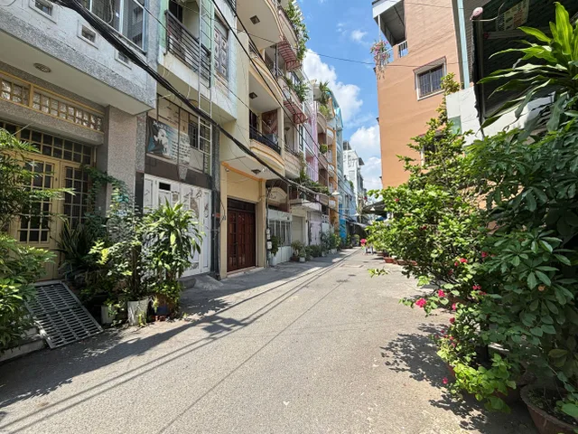 NHÀ 3 TẦNG - NGANG 5.7M - 113M² - NHẤT CHI MAI - NGAY NHÀ GA T3 - SÂN BAY TÂN SƠN NHẤT