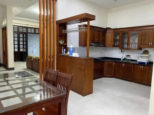 Cho thuê nhà Lương Thế Vinh, Thanh Xuân 120m x 4T Ô TÔ TRÁNH giá 22 triệu