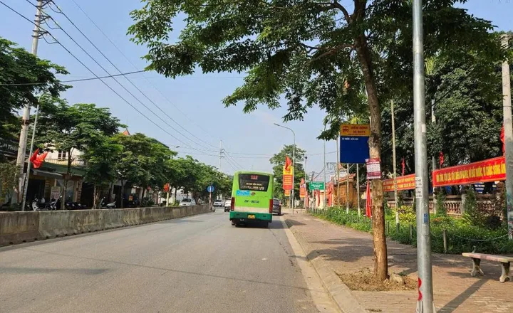 Bán nhà 100m2 có sẵn 100 m2 thổ cư giá 1.78 tỷ tại Đường Hữu Nghị Phường Xuân Khanh Thị xã Sơn Tây Hà Nội