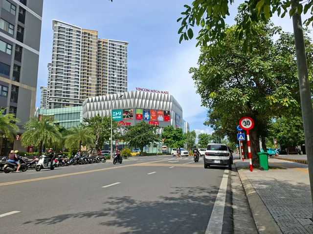 Gần Vinhomes, Mega Mall ~19 phút Metro - KDC hiện hữu, đường nhựa ôtô tránh, không ngập - Xây dựng tự do - 3.39 tỷ 61m2