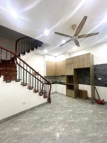 Cho thuê Nhà riêng 32m2 giá 13 triệu / Ngõ Chợ Khâm Thiên Quận Đống Đa Hà Nội