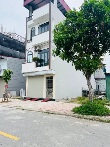Bán Nhà riêng 200m2 có sẵn 200 m2 thổ cư giá 4.1 tỷ tại - Chọn - Xã Trung Nghĩa Huyện Yên Phong Bắc Ninh