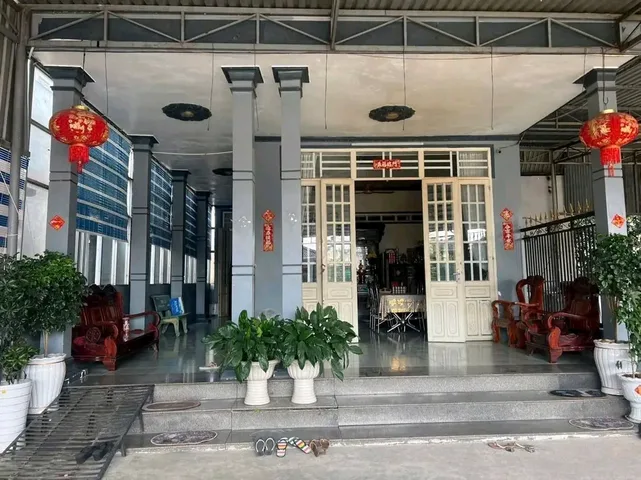 Chủ ngộp cần bán gấp nhà gần trường học, chợ giá chỉ 1ty100tr