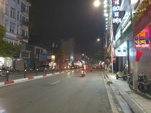 Bán Nhà riêng 42m2 có sẵn 42 m2 thổ cư giá 8.7 tỷ tại Đường Láng Phường Ngã Tư Sở Quận Đống Đa Hà Nội