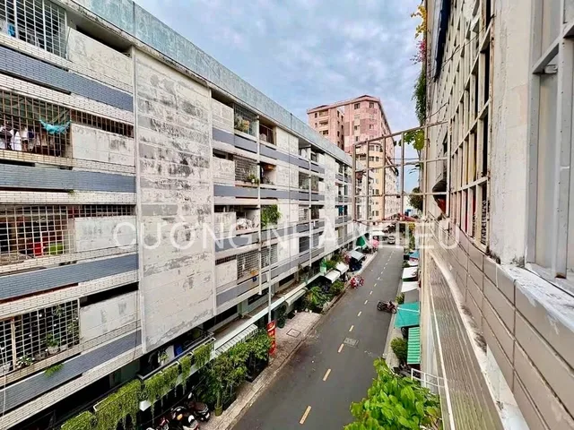 Hơn 2 tỷ nhỏ xíu; có ngay hộ khẩu quận 4; vị trí trung tâm cách Q1 3 phút