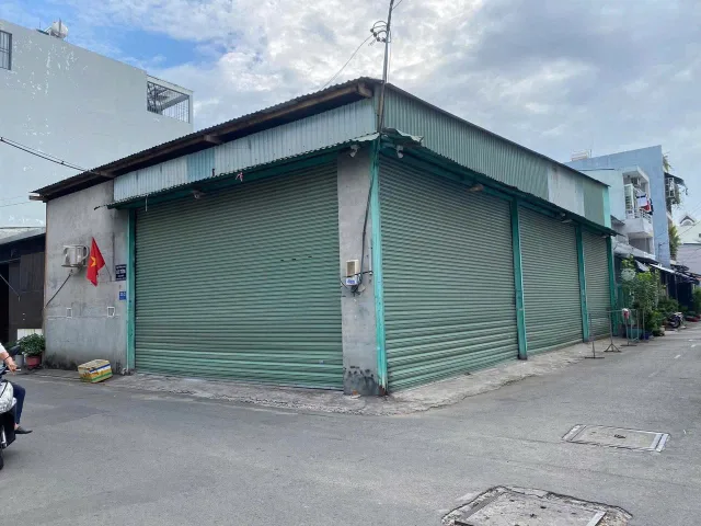 Bán Kho, nhà xưởng 318m2 có sẵn 318 m2 thổ cư giá 23 tỷ tại Đường Số 18B Phường Bình Trị Đông A Quận Bình Tân TP. Hồ Chí Minh