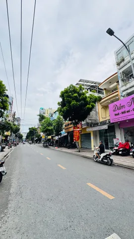 BÁN NHÀ MẶT TIỀN VĨNH HỘI 4 TẦNG 5 PHÒNG NGỦ QUẬN 4
