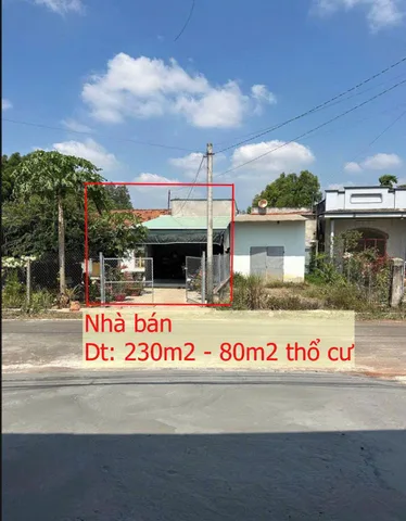 Nợ NH cần bán gấp mảnh đất 215.2m2 có sẵn 80 m2 thổ cư, có sẵn nhà cấp 4 có thể vào ở được. Giá 1.05 tỷ (có tl) tại Đường Ngãi Giao - Hòa Bình, tại Xã Xuân Sơn, Huyện Châu Đức Bà Rịa - Vũng Tàu (nay là Xã Xuân Sơn, Hồ Chí Minh)