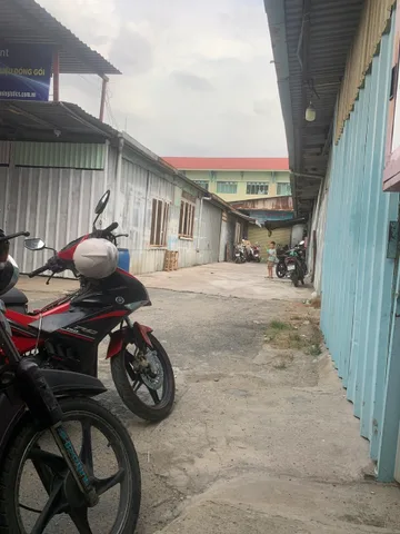 Kho 100m có điện 3 pha, văn phòng. Xe tải ra vào gần Phạm Văn Đồng và đường Số 25 Hiệp Bình Chánh Thủ Đức