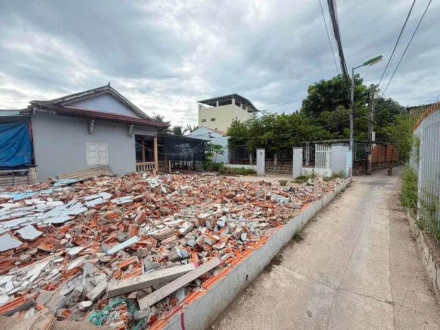 Bán Đất 91.7m2 thổ cư xã Vĩnh Thái Thành phố Nha Trang Khánh Hòa giá 2 Tỷ 668tr