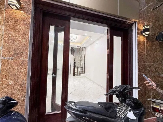 THÁI THỊNH – THỊNH QUANG – ĐỐNG ĐA – 31,5M² × 6 TẦNG – 3PN KHÉP KÍN – 5WC – NỘI THẤT TRỐNG – GIÁ 14,5 TRIỆU/THÁNG