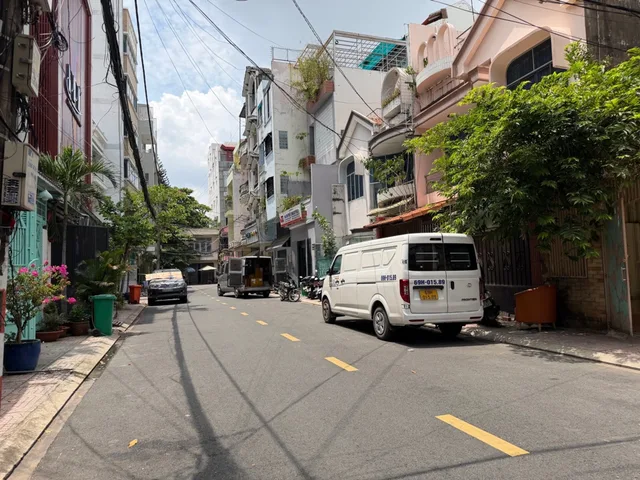 Bán Nhà 4 Tầng đường Cộng Hoà Tân Bình