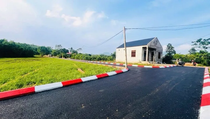 LẠC THUỶ - HOÀ BÌNH 👉  1.6tr/m2 ĐÃ SẴN HẠ TẦNG - CÒN DUY NHẤT 1 SLOT LÀ ĐÓNG BẢNG HÀNG