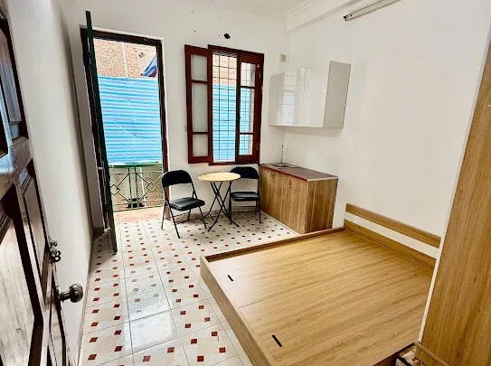 Cho thuê Căn hộ chung cư 20m2 giá 3.9 triệu tại Đường Cầu Giấy, Quận Cầu Giấy, Hà Nội