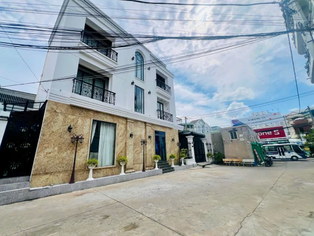 Bán Gấp_Đất 60m2 thổ cư giá 5 tỷ_Ngang 4.8m đường Hoàng Diệu 2 P. Linh Chiểu TP Thủ Đức