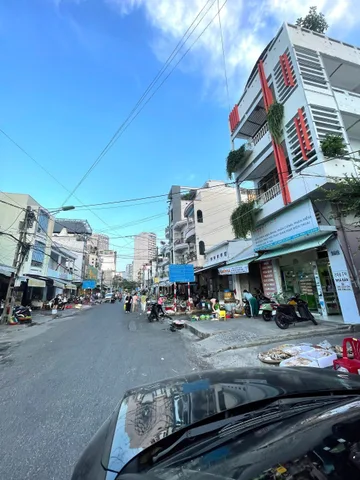 BÁN ĐẤT Tặng nhà cấp 4 Mặt tiền đường VÕ TRỨ, p.Tân Lập, Nha trang. DT 283.7m2. Giá 56ty740tr