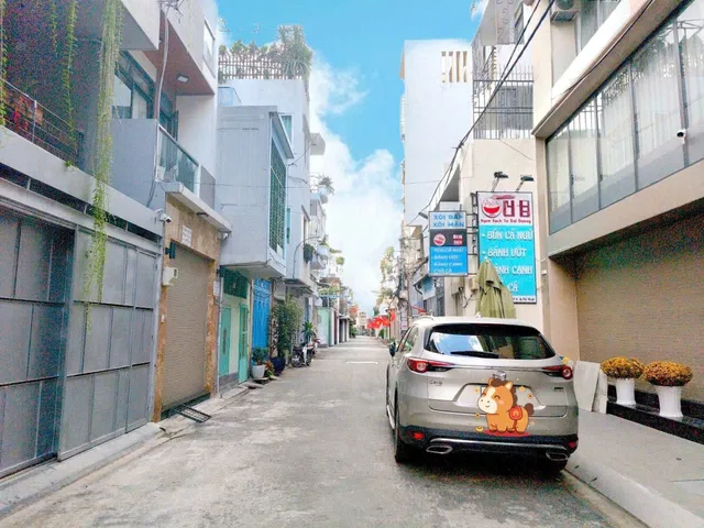 LÊ VĂN SỸ – CÁCH MẶT TIỀN CHỈ 1 CĂN | 73M² – 4 TẦNG – 8 PHÒNG | DÒNG TIỀN 32TR/THÁNG