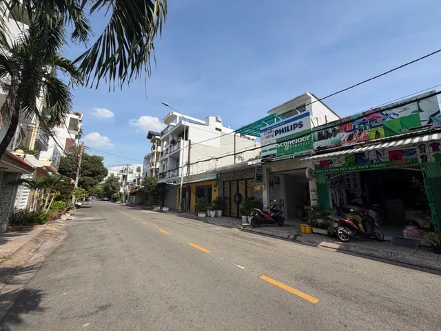 Nhà Mặt Tiền Kinh Doanh Tân Phú - Có Sẵn Dòng Tiền - 60m² - Lê Lâm - Thạch Lam