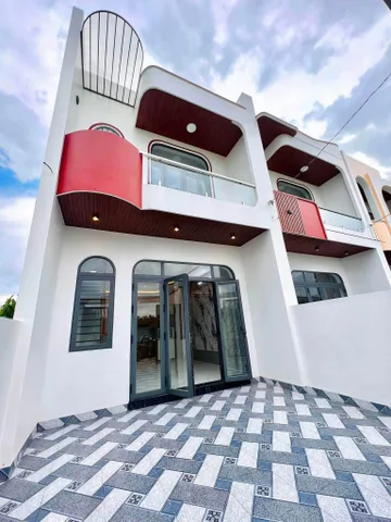 Việt kiều Mỹ xây nhà chưa kịp ở này nào, bán gấp căn nhà lầu ngay gần KDl Bửu Long