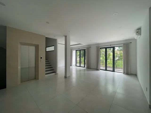 Cho thuê nhà khu Thủ Thiêm Villa, nhà mới, có 9 phòng, diện tích 8x20m (0989373766)