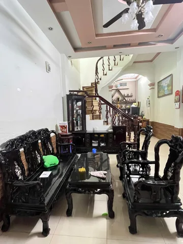 Cho thuê nhà Trần Duy Hưng, Cầu Giấy 46m x 4T (4 ngủ) giá 16 triệu