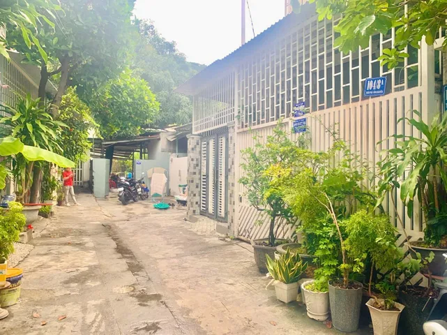 BÁN NHÀ HẺM Ô TÔ đường TRẦN PHÚ - VĨNH NGUYÊN-PHƯỜNG NHA TRANG. DT 68.2m2. GIÁ 5TY250TR