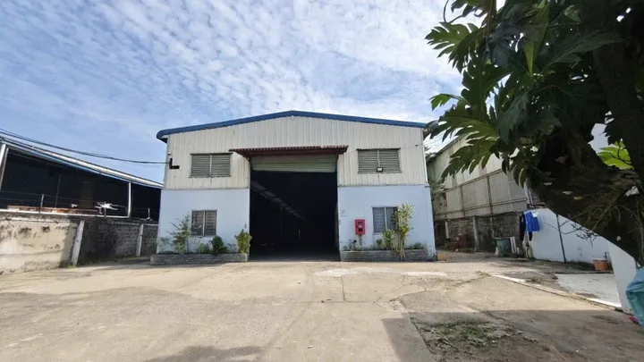 Bán nhà xưởng trong cụm công nghiệp Hoàng Gia, Đức Hòa dt 2000m2 full skc giá 17,9 tỷ