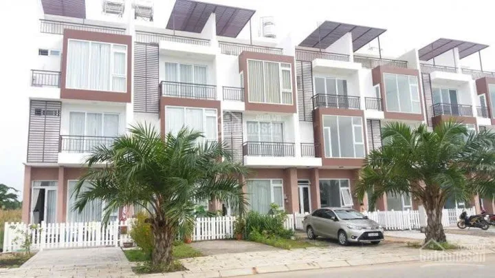 Nhà đẹp, mặt tiền đường 40m kinh doanh mua bán mọi ngành nghề, Khu đô thị The Star Village, đường Ngô Quang Thắm, diện tích 5m × 16,5m, giá 5,5 tỷ liên hệ 0919089456