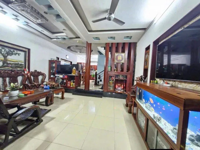 Nhà MT Đường 147_10m Ra Trần Thị Điệu_Phước Long B_Quận 9_Gần Ga Metro_MT Kinh Doanh Sầm Uất